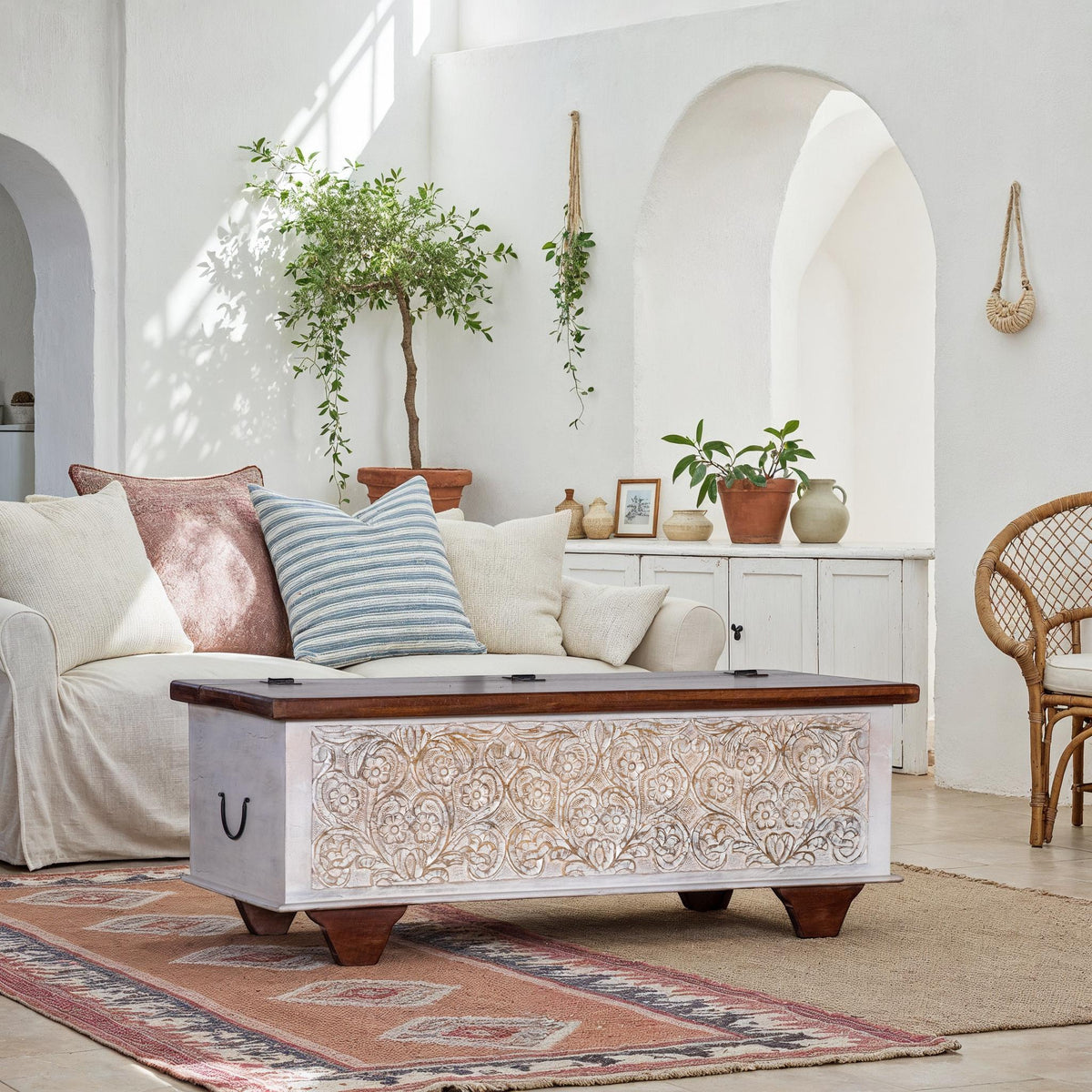 Maadze Shabby Chic White Storage Trunk